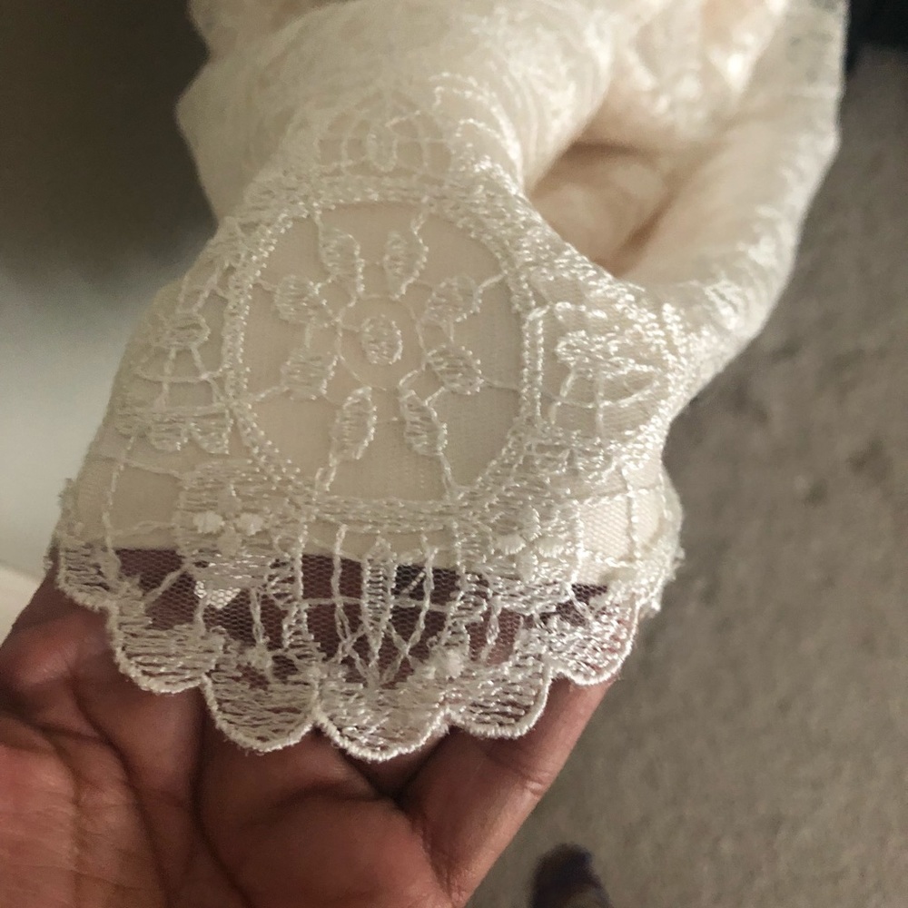 GALINA by David’s Bridal lace wedding dress - Picture 3 of 8